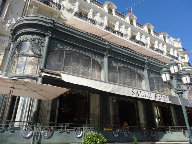 מסעדת Salle Empire מבחוץ - מפנים זה גם טעים