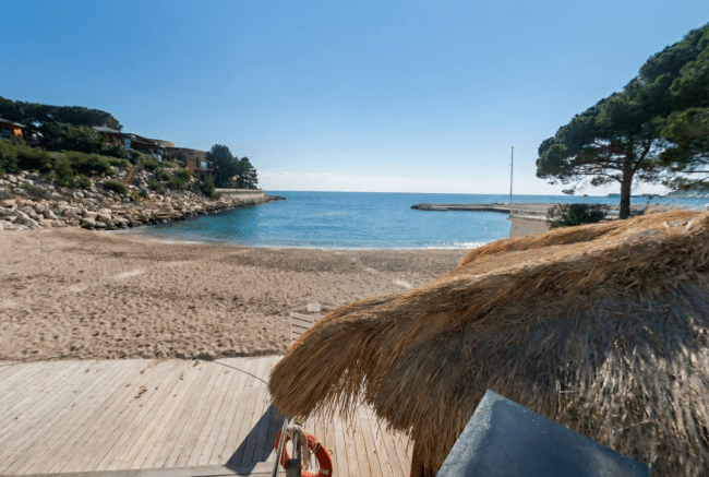 חוף הים של מלון לה מרידיאן ביץ' פלאזה במונקו